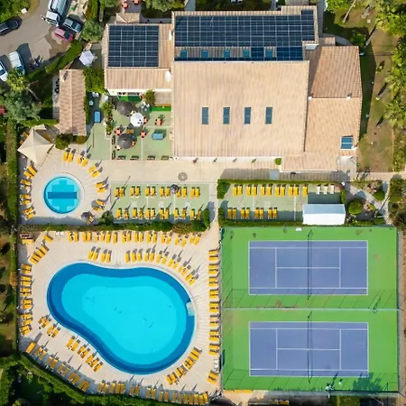 Oasis Parque Ground Floor With Pools, Jacuzzi & Tennis Lejlighed Portimão