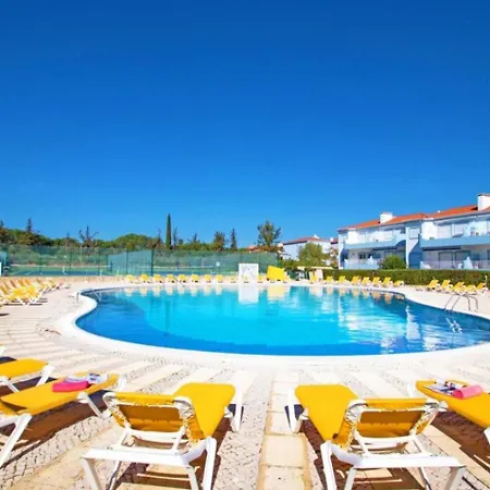 Oasis Parque Ground Floor With Pools, Jacuzzi & Tennis Portimão