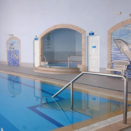 Oasis Parque Ground Floor With Pools, Jacuzzi & Tennis * Portimão